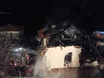 Mutfak t&uuml;p&uuml; patladı, &ccedil;ıkan yangında 1 kişi hayatını kaybetti
