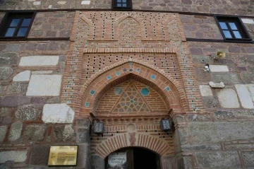 M&uuml;zeler ve K&uuml;lt&uuml;r Merkezleri M&uuml;d&uuml;r&uuml; &Ouml;zbilgin: "K&uuml;lt&uuml;r mirasları bilimsel kurallar dahilinde restore ediliyor"
