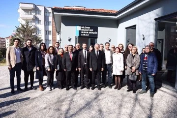 Şadi &Ouml;zdemir Cumhuriyet Mahallesi&rsquo;nde vatandaşı dinledi  &nbsp;