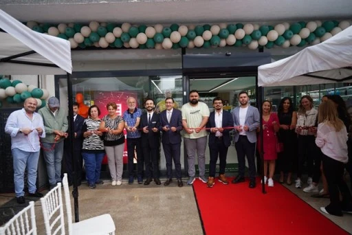 &nbsp;Barış Eczanesi Demirtaş Cumhuriyet Caddesi&rsquo;nde a&ccedil;ıldı