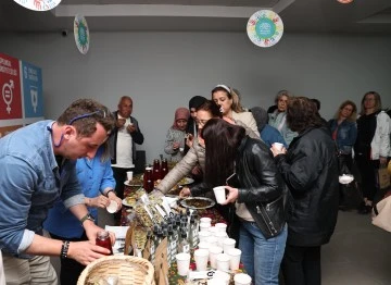 Bursa'da yenilebilir yabani otları eğitimde tanıdılar  &nbsp;