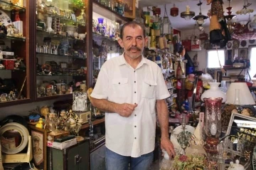 Naftalin kokulu meslek: Antikacılık
