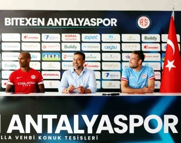 Naldo Pereira ve Sander Van de Streek, Antalyaspor&rsquo;da
