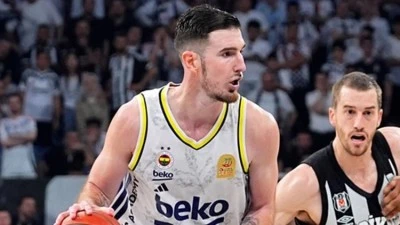 Nando De Colo, basketbol kariyerini noktaladı