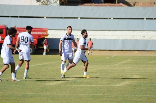 Nazillisporlu futbolcu Oğuzhan Akg&uuml;n, S&uuml;per Lig ekiplerinin radarına girdi
