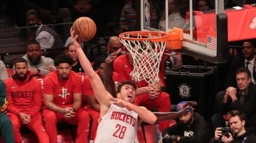 NBA'de Alperen Şeng&uuml;n'&uuml;n "double-double" yaptığı ma&ccedil;ta Rockets, Bucks'ı yen