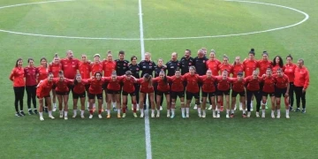 Necla G&uuml;ng&ouml;r Kıragası: &ldquo;Azerbaycan m&uuml;cadelesi; hayallerimiz doğrultusunda &ccedil;ok b&uuml;y&uuml;k &ouml;nem arz ediyor&rdquo;
