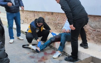 'Neden video &ccedil;ekiyorsun' tartışması kanlı bitti: 3 yaralı
