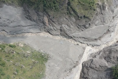 Nepal'de dağda &ccedil;ığ d&uuml;şmesi sonucu hayatını kaybedenlerin sayısı 15'e y&uuml;kseldi