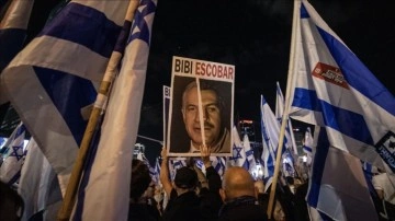 Netanyahu h&uuml;k&uuml;meti karşıtı protestoların 8. haftasında sokaklardaki İsrailli sayısı y&uuml;z bini aştı