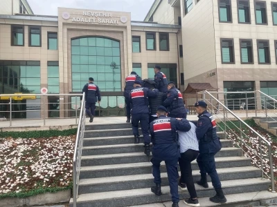 1 tona yakın kabak &ccedil;ekirdeği &ccedil;alan hırsızlar tutuklandı