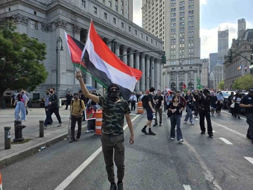 New York&rsquo;ta binlerce Filistin yanlısı, İsrail saldırılarını 1. yılında protesto etti
