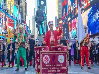 New York&rsquo;ta mehter r&uuml;zgarı!
