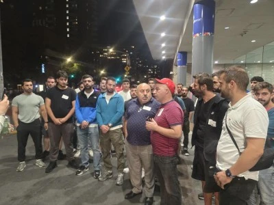 New York'ta T&uuml;rk bisiklet taksi s&uuml;r&uuml;c&uuml;s&uuml;, g&ouml;zaltında "intihar" iddiasıyla hastaneye kaldırıldı