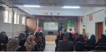 Niğde&rsquo;de annelere uyuşturucu ile m&uuml;cadele ve zararları anlatıldı
