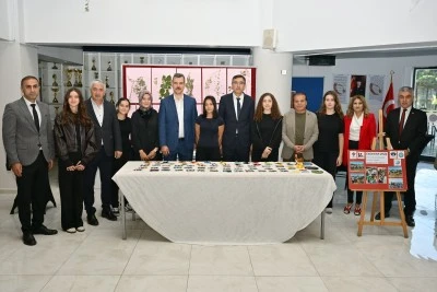 Nil&uuml;fer Anadolu İmam Hatip Lisesi'nde &ouml;ğrencilerden proje sergisi