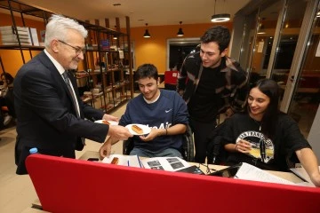 Nil&uuml;fer Belediye Başkanı Erdem&rsquo;den &ouml;ğrencilere ziyaret 