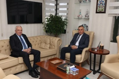 Nil&uuml;fer Belediye Başkanı &Ouml;zdemir&rsquo;den İl Milli Eğitim M&uuml;d&uuml;r&uuml; G&uuml;rhan &Ccedil;okgezer&rsquo;e ziyaret