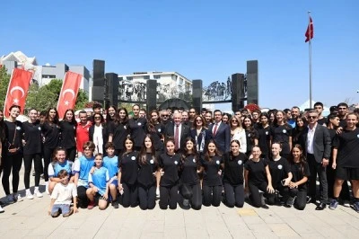 Nil&uuml;fer Belediye Başkanı Şadi &Ouml;zdemir: Laiklik bizim g&uuml;vencemizdir