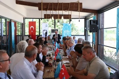 Nil&uuml;fer Belediye Başkanı Şadi &Ouml;zdemir, muhtarlara turizm projelerini anlattı