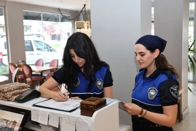 Nil&uuml;fer Belediyesi ekiplerinden kasap, kuruyemiş&ccedil;i ve tatlıcılara sıkı denetim!