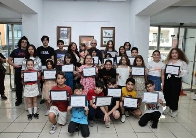 Nil&uuml;fer Belediyesi Karikat&uuml;r At&ouml;lyesi'nden yıl sonu sergisi