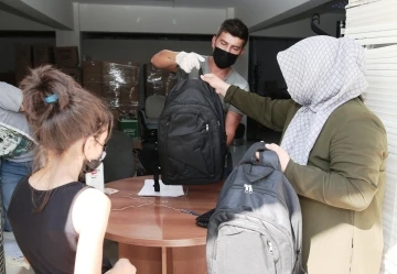 Nil&uuml;fer Belediyesi&rsquo;nden &ouml;ğrencilere kırtasiye desteği
