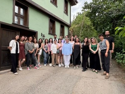 Nil&uuml;fer Belediyesi'nden &ldquo;Sanat&ccedil;ının Galaksi Rehberi&rdquo; programı 
