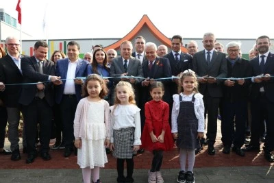  Nil&uuml;fer Belediyesi&rsquo;nin d&ouml;rd&uuml;nc&uuml;, kreş ve g&uuml;nd&uuml;z bakımevi a&ccedil;ıldı