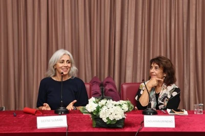 Nil&uuml;fer Belediyesi'nin Edebi Kazılar s&ouml;yleşisinin konuğu Defne Suman oldu