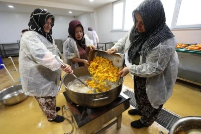 Nil&uuml;fer Belediyesi &uuml;reticiyi t&uuml;ccara boğdurmadı! 
