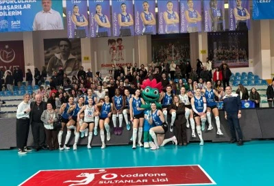 Nil&uuml;fer Belediyespor, Beşiktaş'ı yenerek 10. galibiyetini aldı