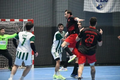 Nil&uuml;fer Belediyespor hentbolda farklı kazandı