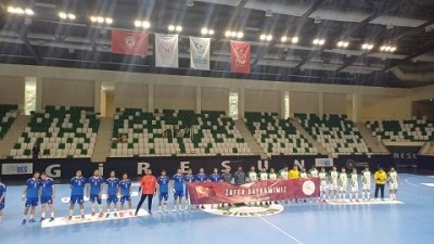 Nil&uuml;fer Belediyespor yeni sezona galibiyetle başladı