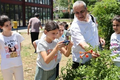 Nil&uuml;fer&rsquo;de &ccedil;ocuklar bu yaz toprağın izinde
