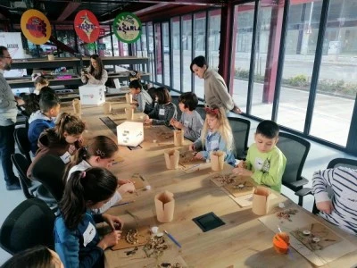 Nil&uuml;fer'de &ccedil;ocuklar sanatla i&ccedil; i&ccedil;e