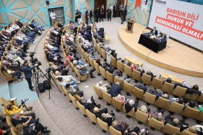 Nil&uuml;fer&rsquo;de Demokrasi ve Barış Buluşması
