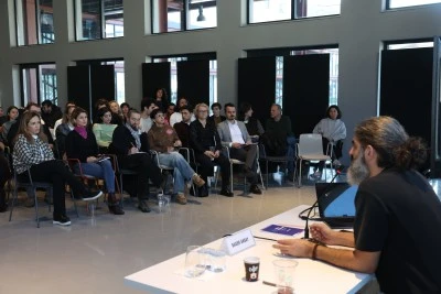 Nil&uuml;fer&rsquo;de dijital sanat at&ouml;lyesinin yol haritası konuşuldu