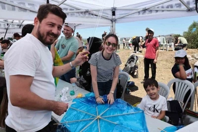 Nil&uuml;fer&rsquo;de g&ouml;ky&uuml;z&uuml; u&ccedil;urtmalarla renklendi