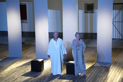 Nil&uuml;fer&rsquo;de Kadın Oyunları Festivali &ldquo;Şairler Mezarlığı&rdquo; ile sona erdi