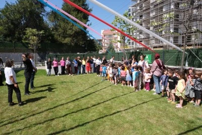Nil&uuml;fer'de minik &ouml;ğrenciler afet tatbikatıyla bilin&ccedil;lendi