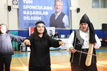 Nil&uuml;fer&rsquo;de &ouml;zel &ccedil;ocukların g&ouml;sterisi alkış aldı