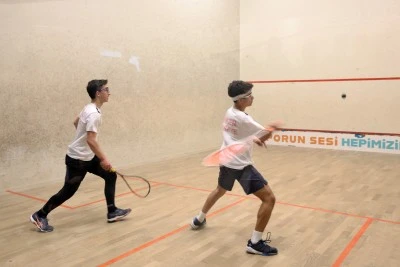 Nil&uuml;fer&rsquo;de squash heyecanı