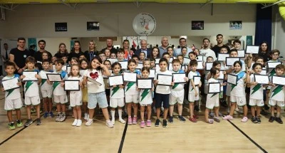 Nil&uuml;fer&rsquo;de &ldquo;Tam G&uuml;n Spor Etkinlikleri&rdquo; renkli g&ouml;sterilerle sona erdi