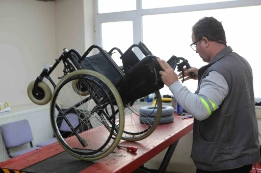 Nil&uuml;fer&rsquo;de tekerlekli sandalye tamir hizmetine b&uuml;y&uuml;k ilgi