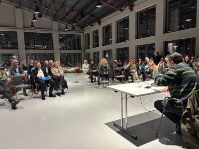 Nil&uuml;fer&rsquo;de toplumsal rollerin sahnelenişi konuşuldu