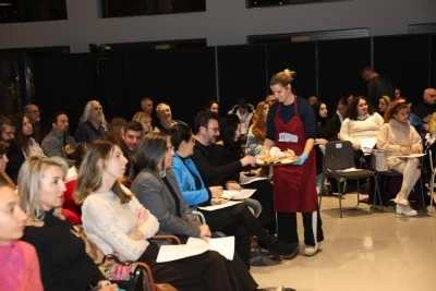 Nil&uuml;fer'de yeni yılın kokusu, lezzeti ve m&uuml;ziği konuşuldu