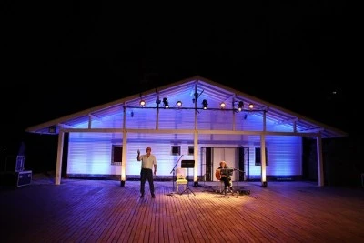 Nil&uuml;fer Kent Tiyatrosu sezonu a&ccedil;tı