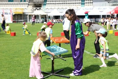 Nil&uuml;fer Uluslararası Spor Şenlikleri&rsquo;nde sıra minik &ouml;ğrencilerde