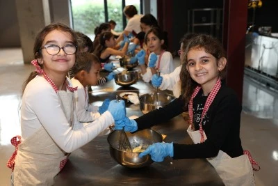 Nil&uuml;ferli &ccedil;ocuklar ara tatilde becerilerine beceri katıyor!